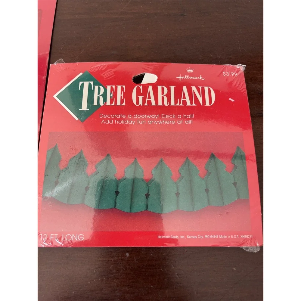 Vintage Hallmark Honeycomb Paper Christmas Tree Centerpiece Garland Decorations‎